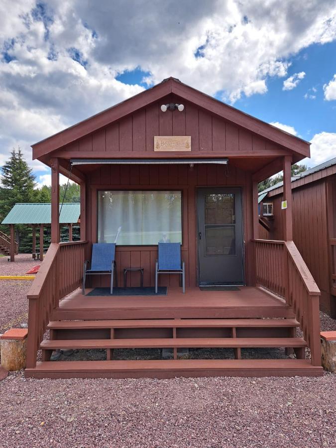 Sky Eco - Glacier General Store And Cabins Coram Экстерьер фото
